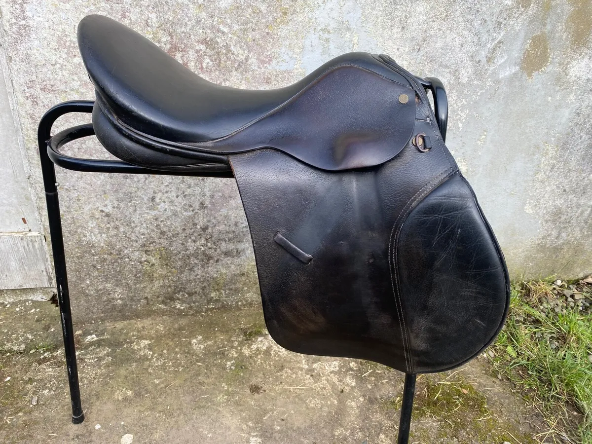 Premier Leather saddle made in France - Image 1