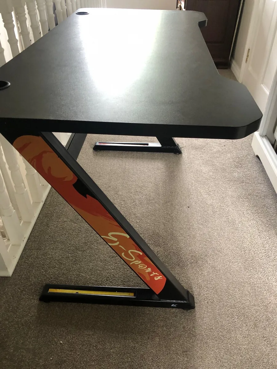 Gaming table - Image 2