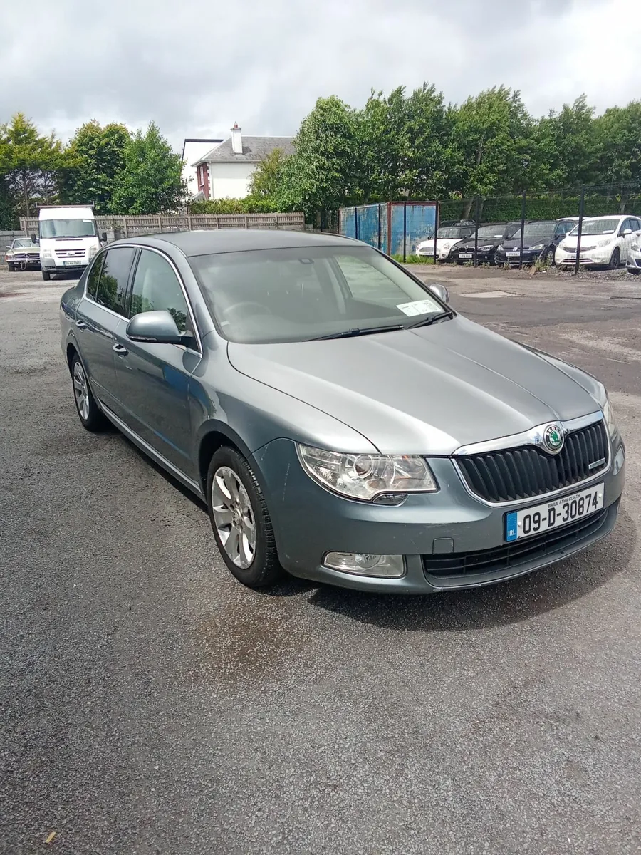Skoda Superb 2009 - Image 1