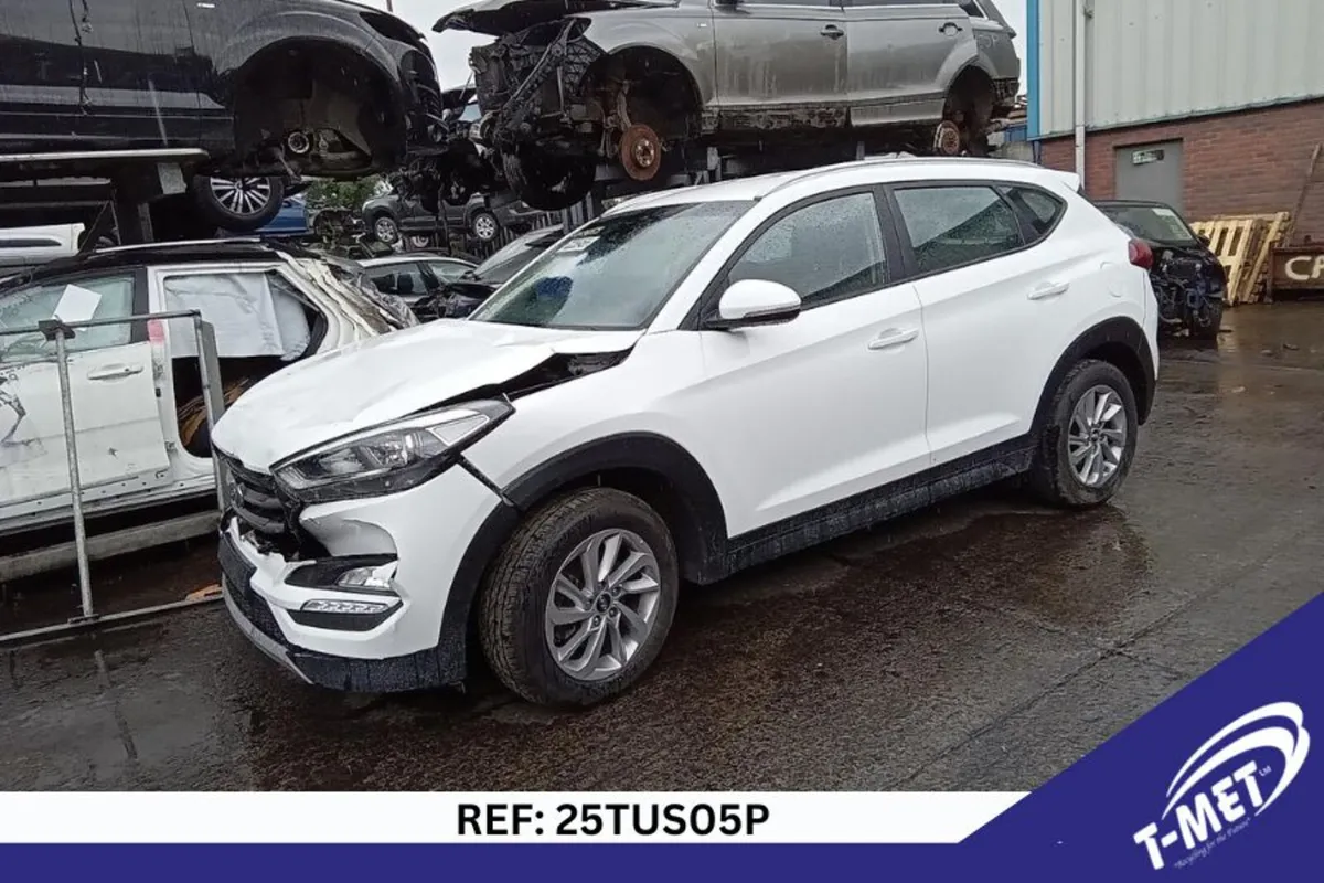 2017 HYUNDAI TUCSON BREAKING FOR PARTS - Image 4
