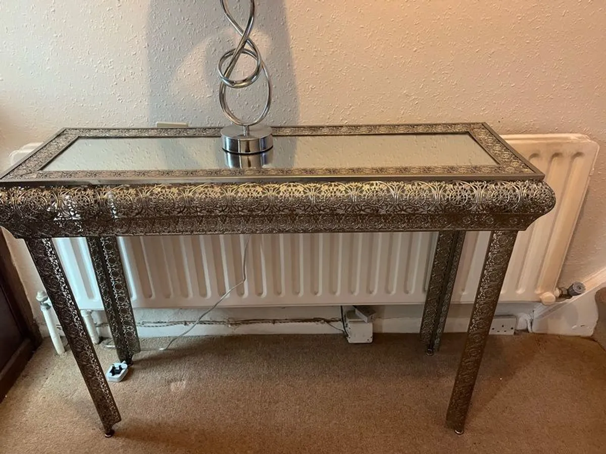 Hall table - Image 1
