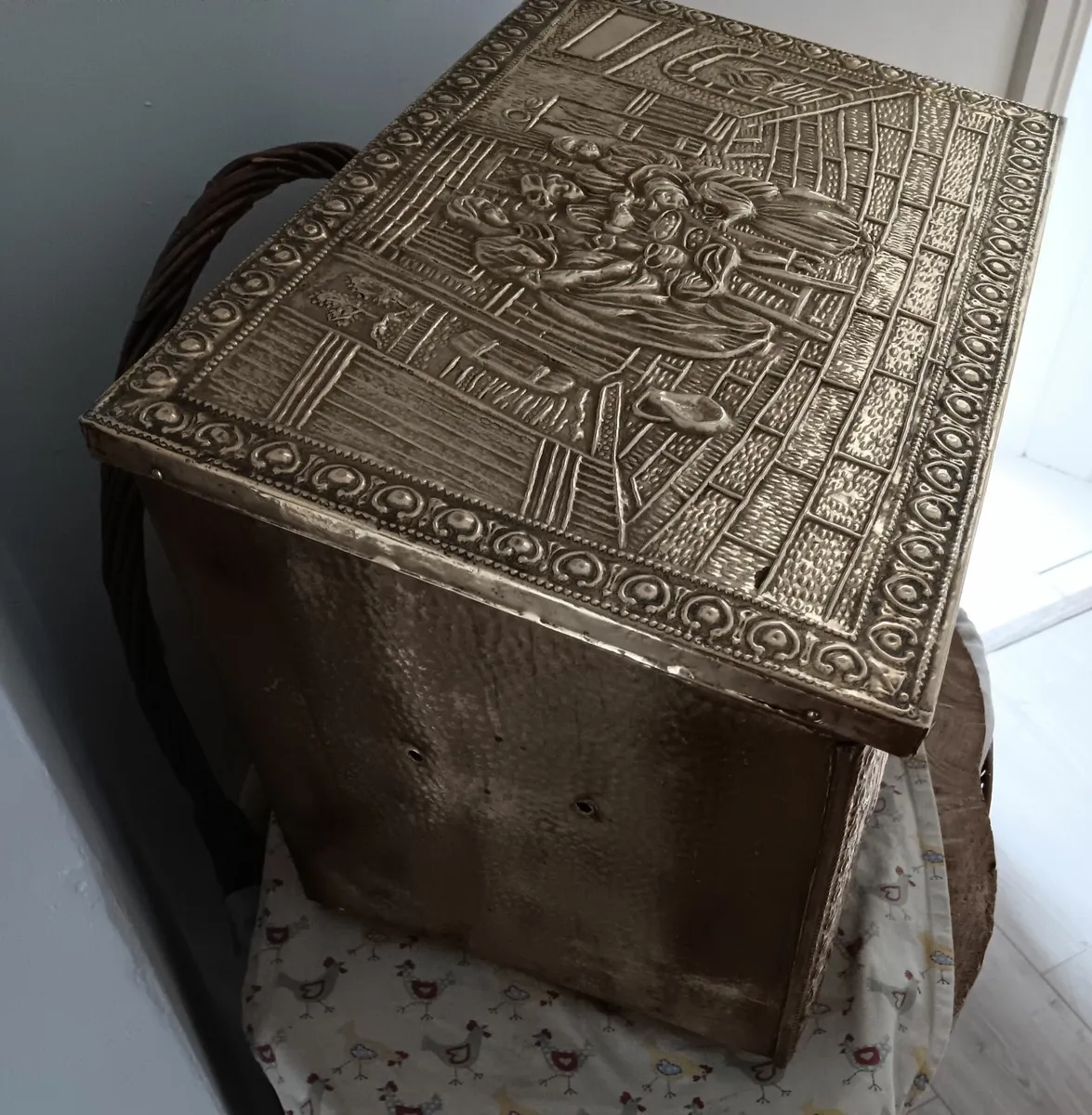 Antique coal box - Image 2