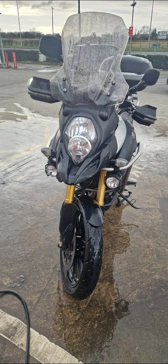 Suzuki V-strom 1000 - Image 1