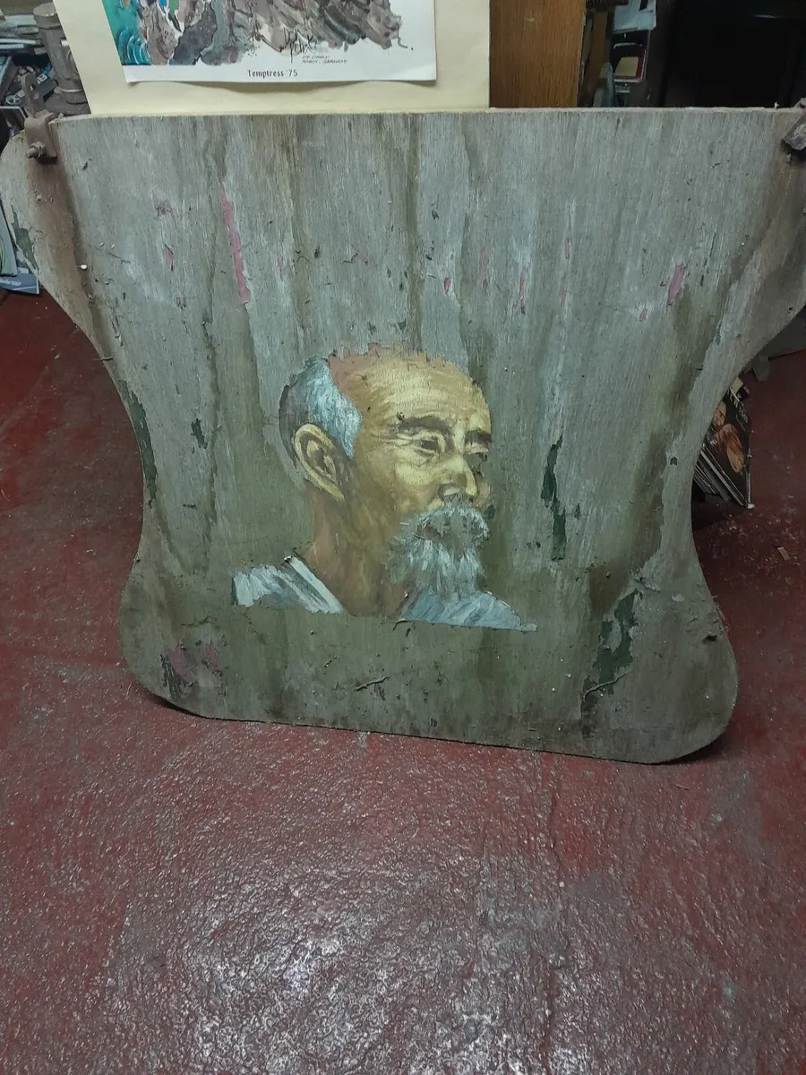 The old China man  wooden  singh - Image 2