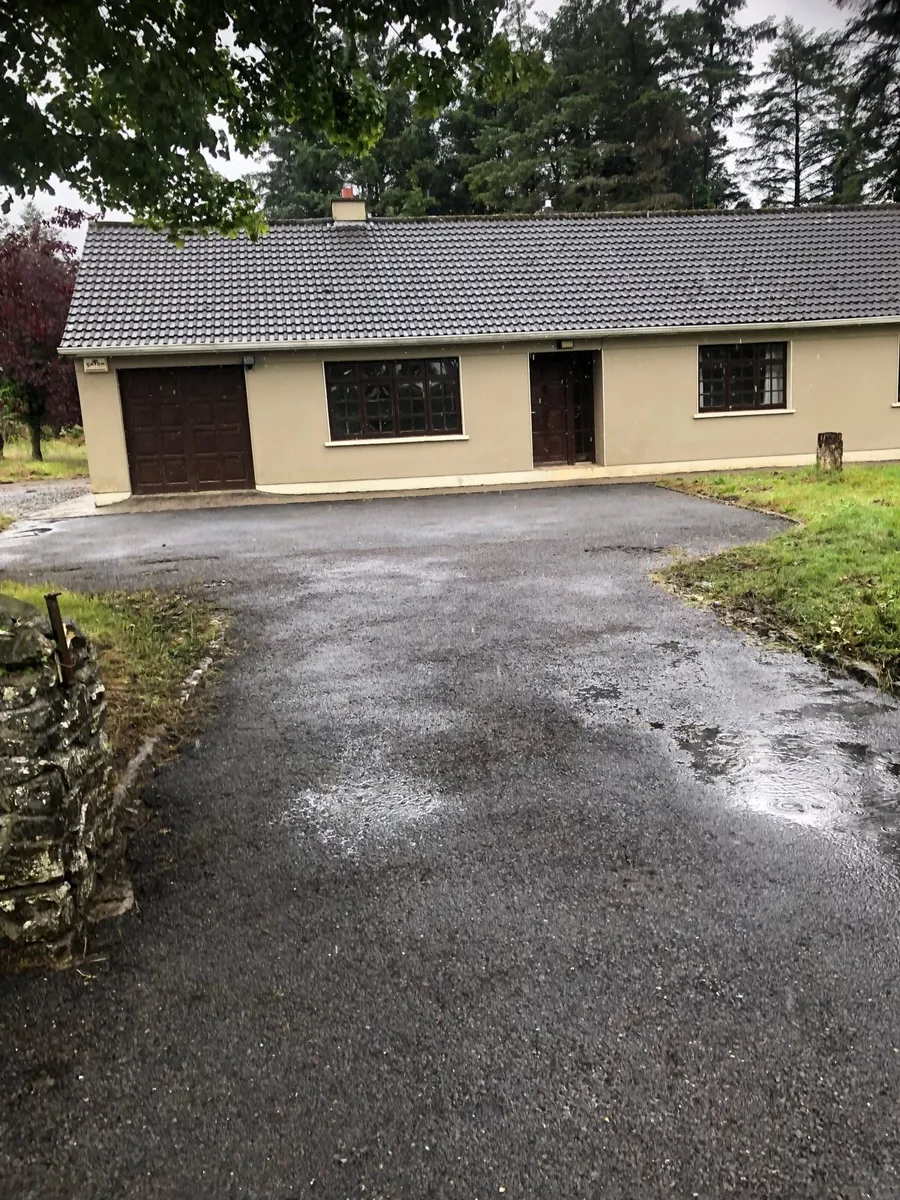 4 bedroom bungalow house - Image 1