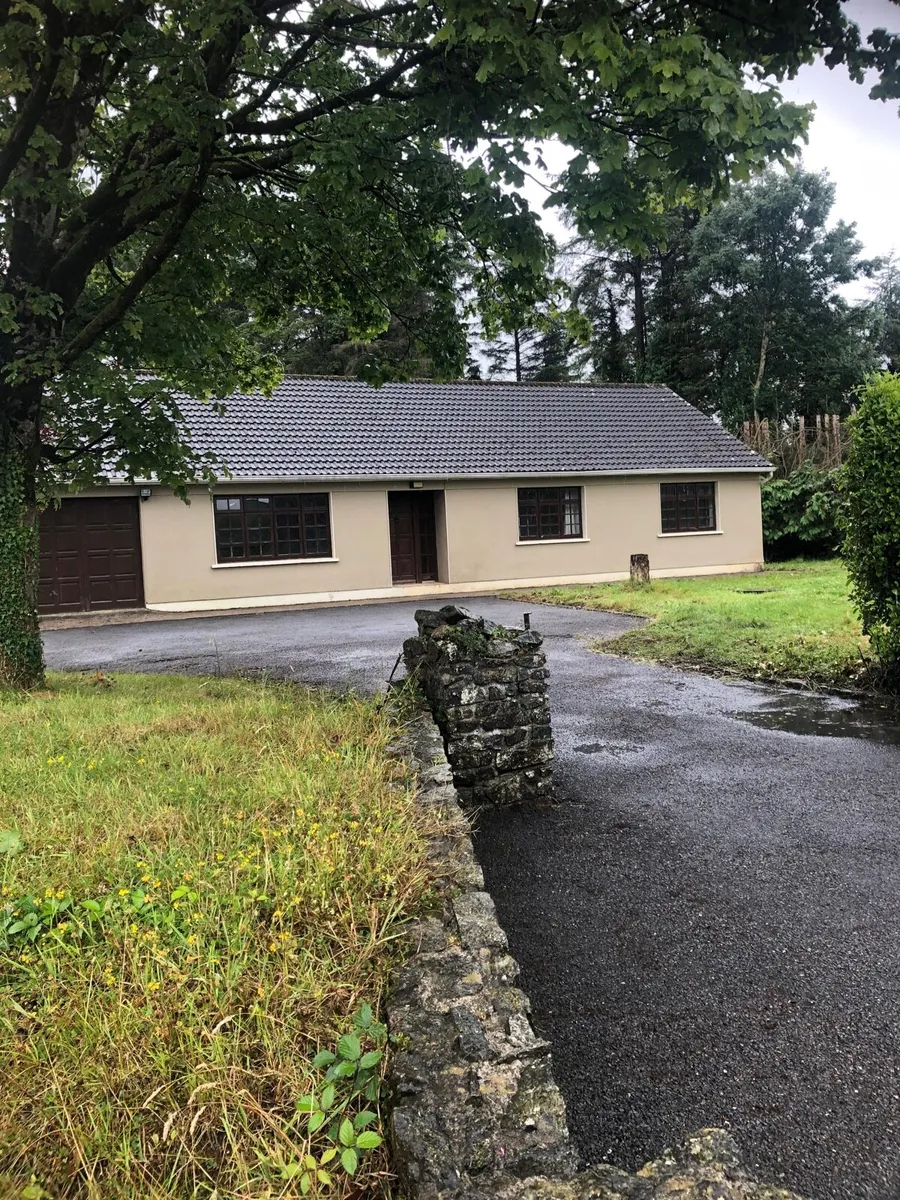 4 bedroom bungalow house - Image 2