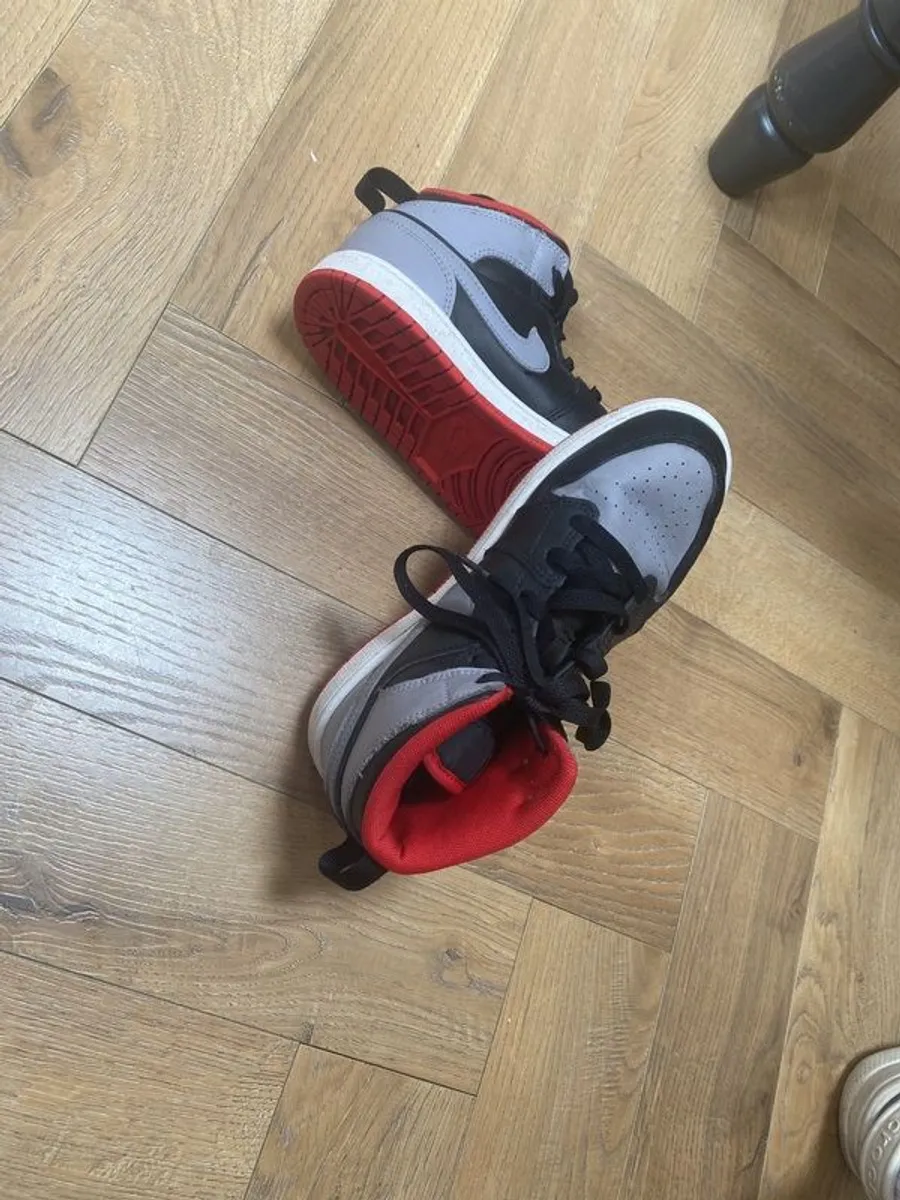 kids nike jordons - Image 4
