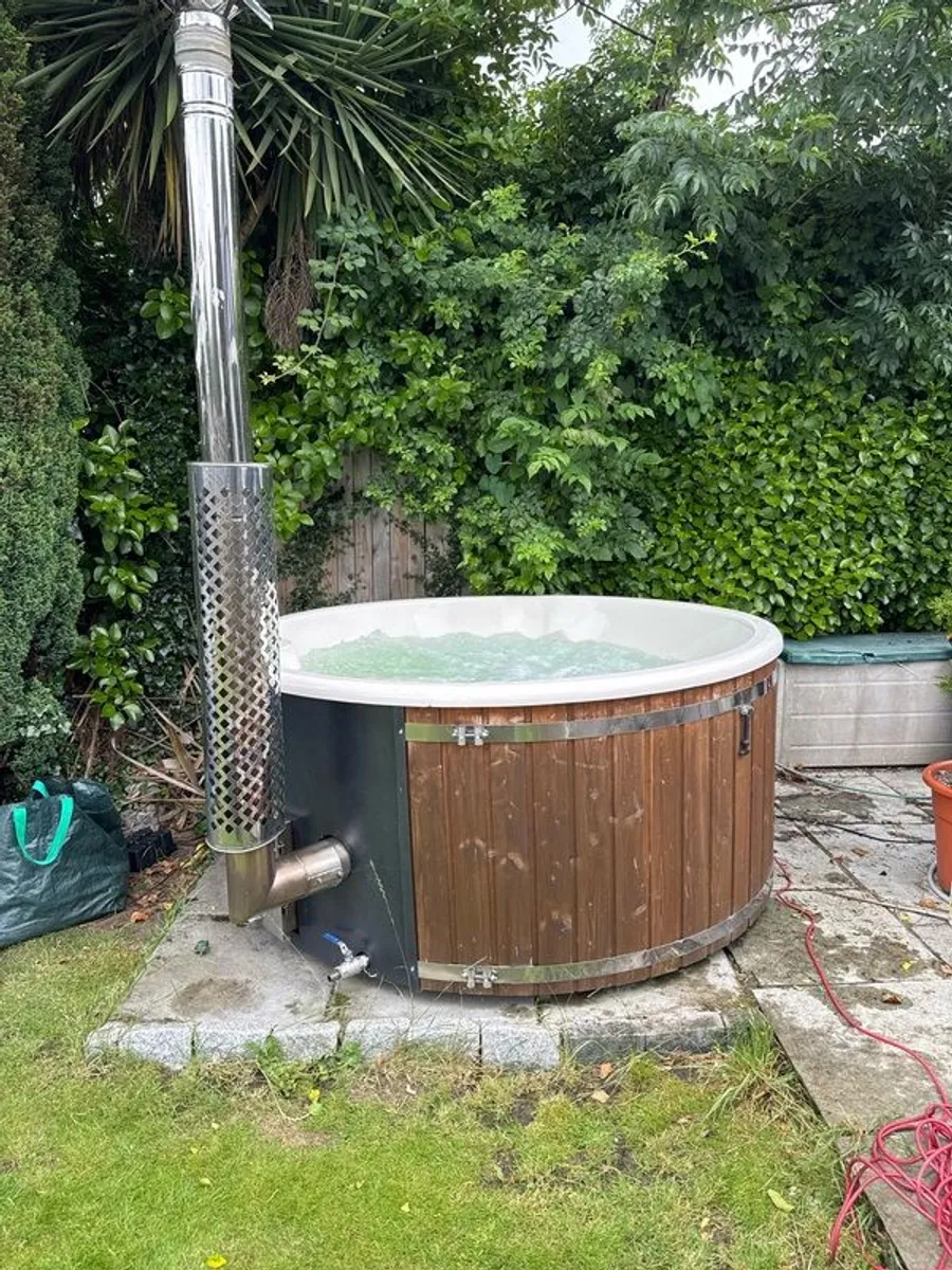Hot Tub - Image 1