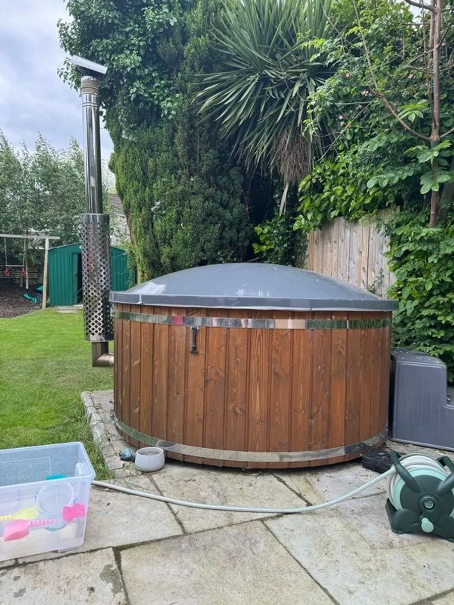 Hot Tub - Image 3