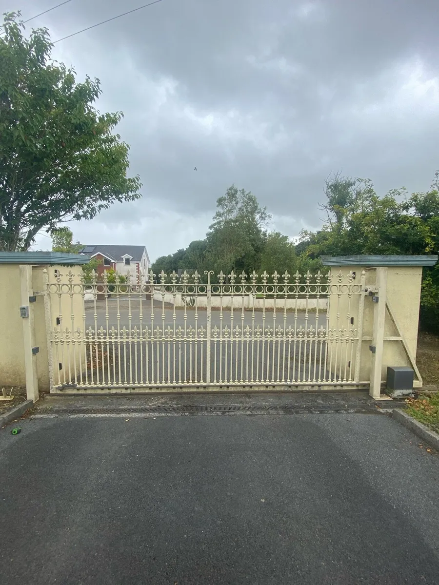 Sliding gate - Image 2