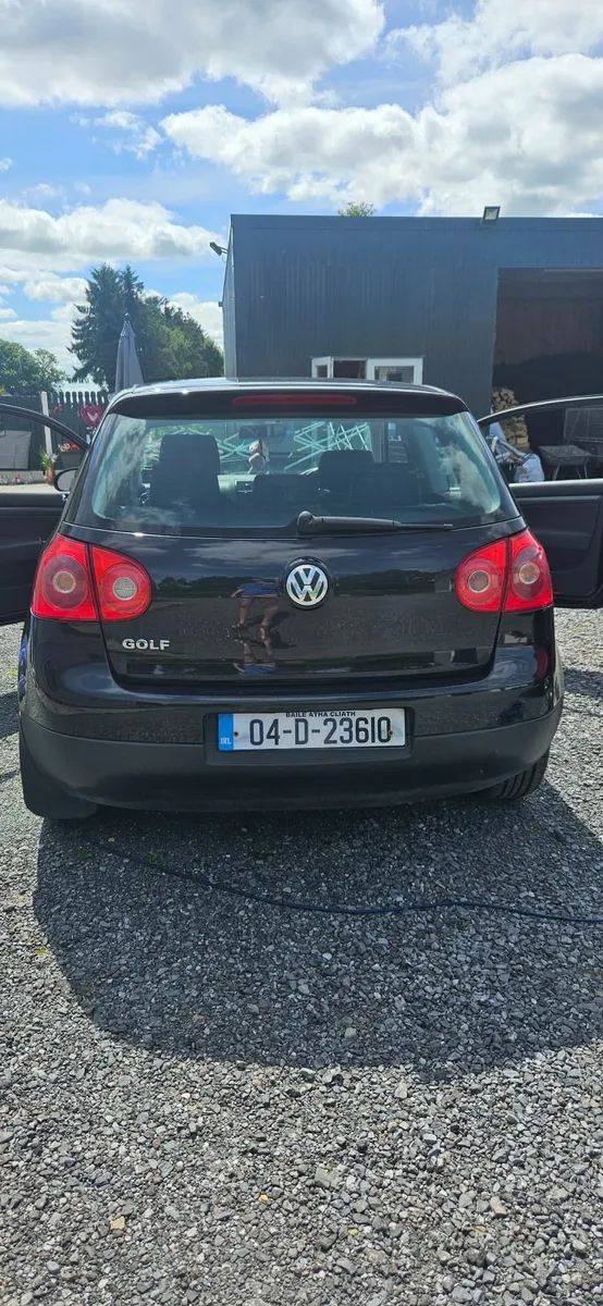 Volkswagen Golf 2004 - Image 1