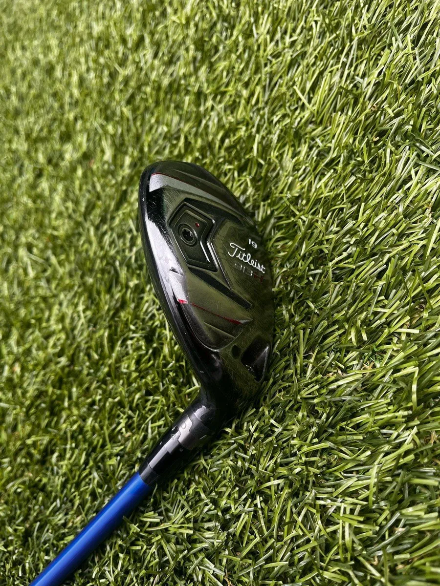 Titleist 913 Hybrid - Image 1