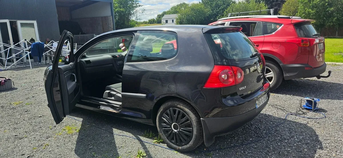 Volkswagen Golf 2004 - Image 4