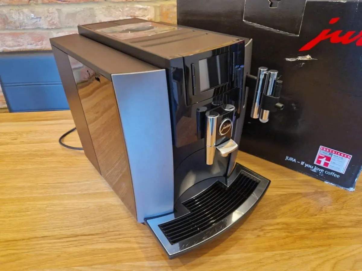 JURA E8 Bean-to-Cup Coffee Machine - Image 1