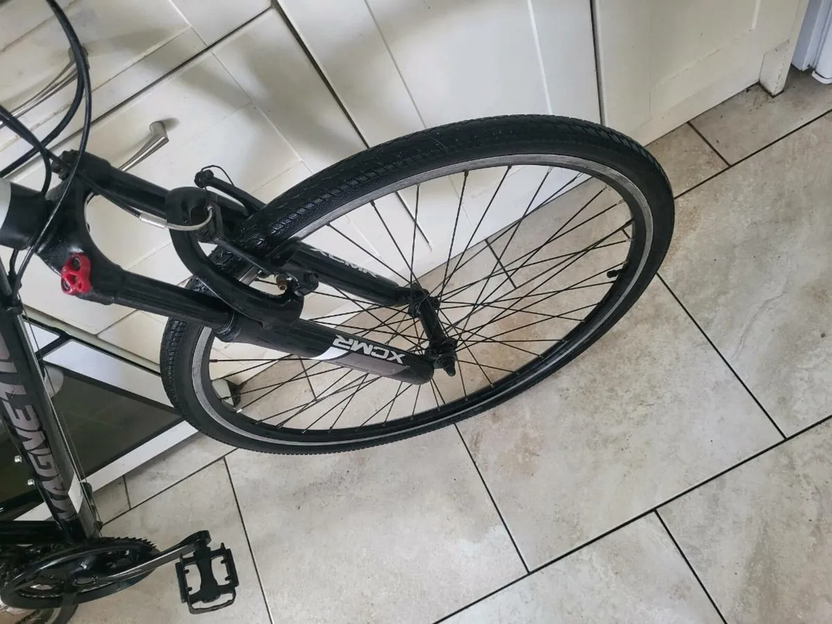 Hybrid bike - Image 2