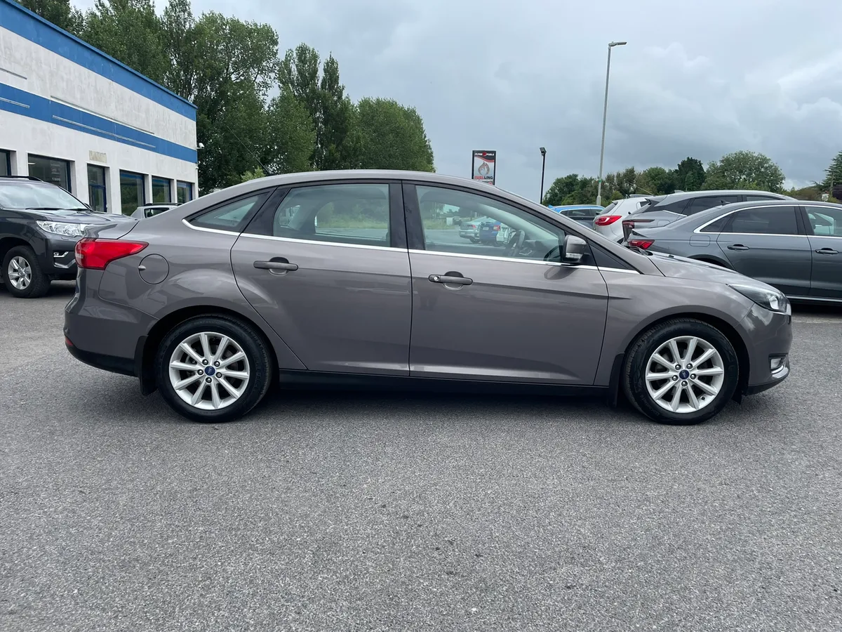 Ford Focus Titanium 1.0 PETROL//LOW MILEAGE - Image 4