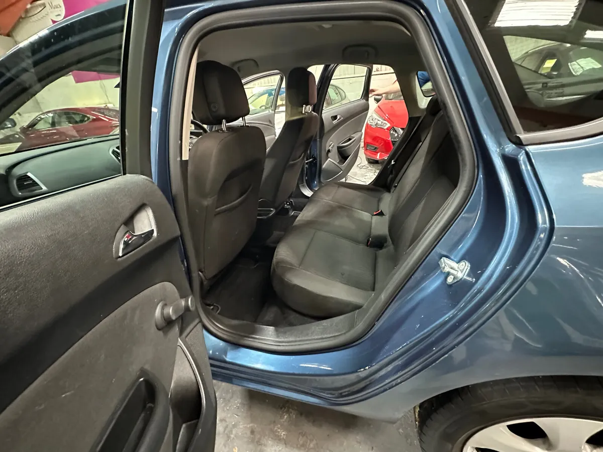 Opel Astra 1.6 CDTI 110PS SC - Image 4