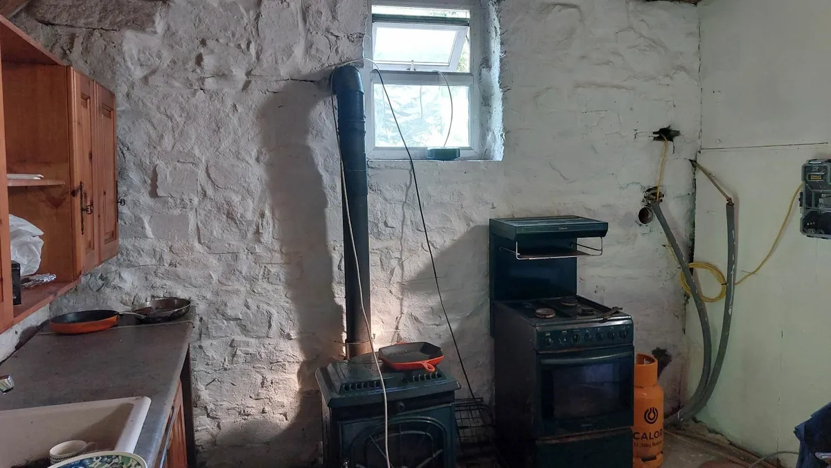 Small cottage to rent - Image 2