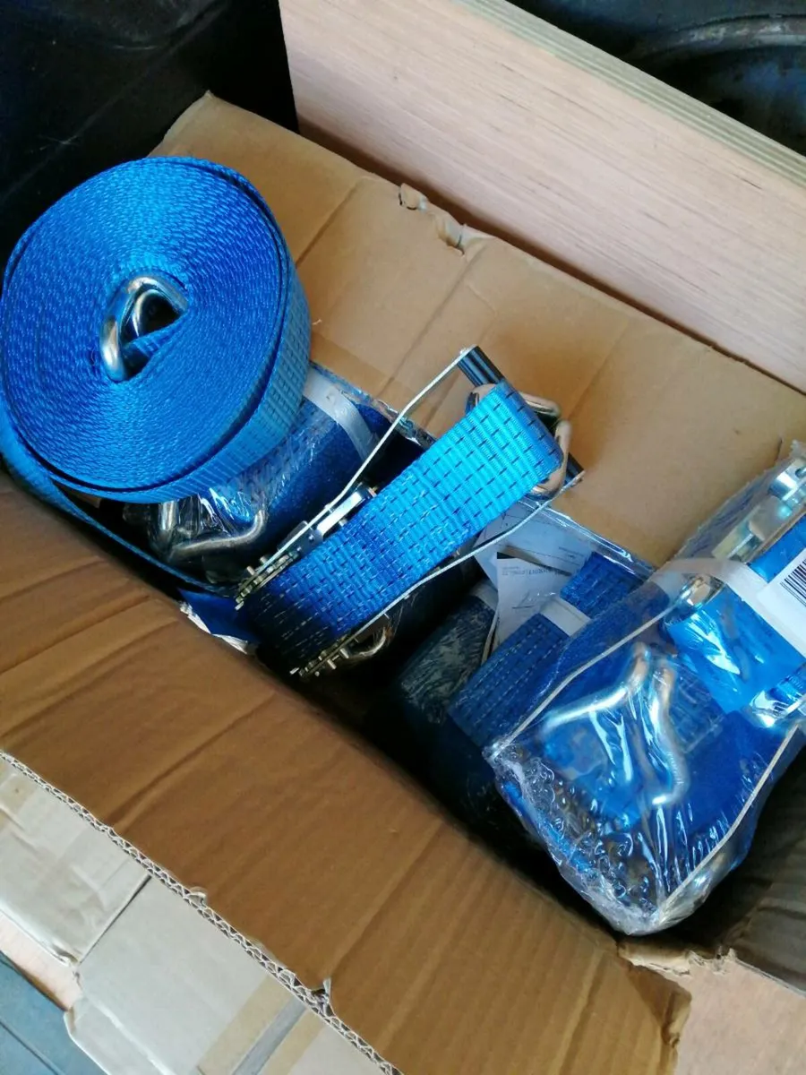Ratchet straps - Image 1