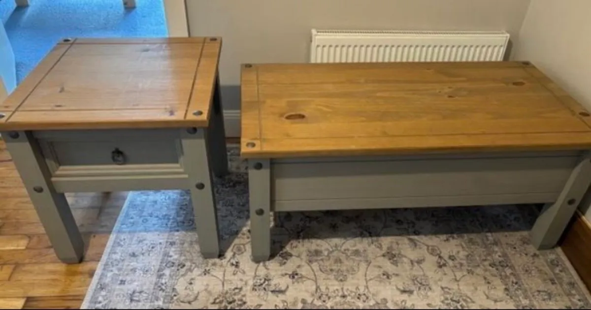 Coffee table and matching side table - Image 2
