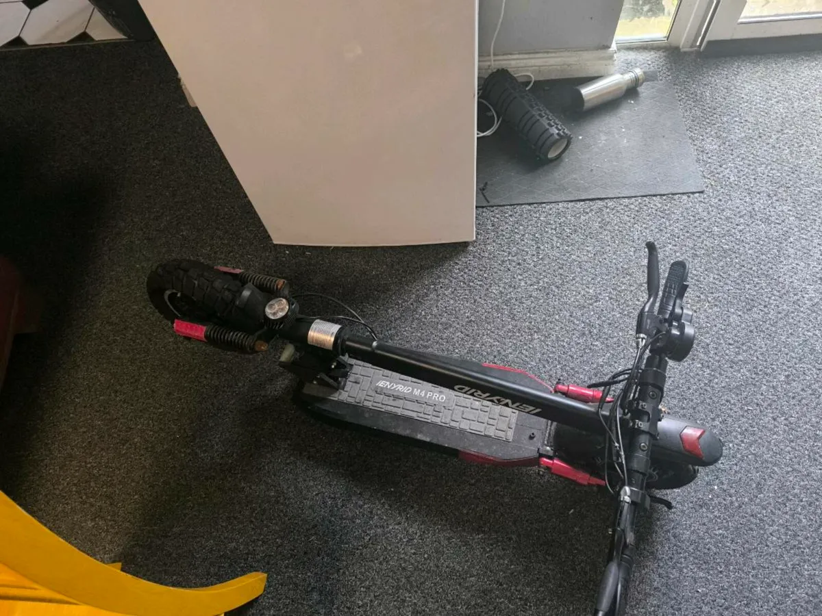 M4 Pro Electric Scooter - Image 2