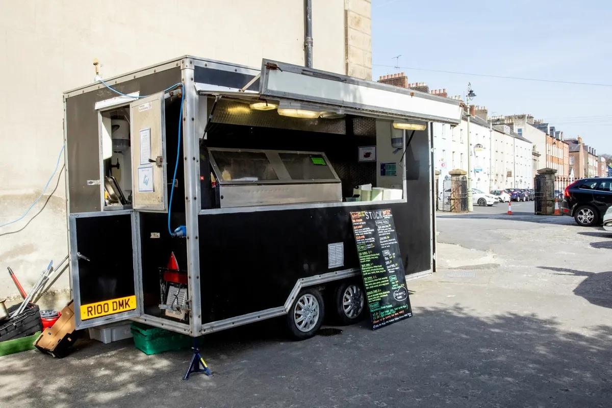 catering trailer - Image 1