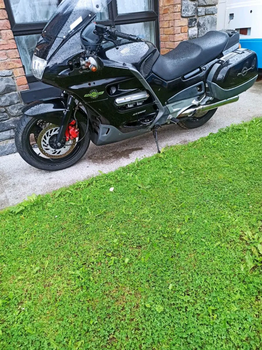 Honda pan European st 1100 - Image 1