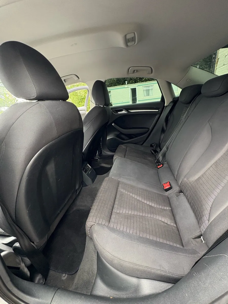 Car - Image 4
