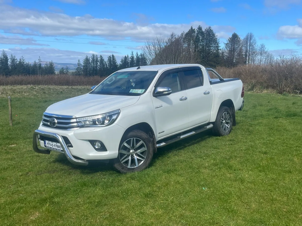 Toyota Hilux - Image 1