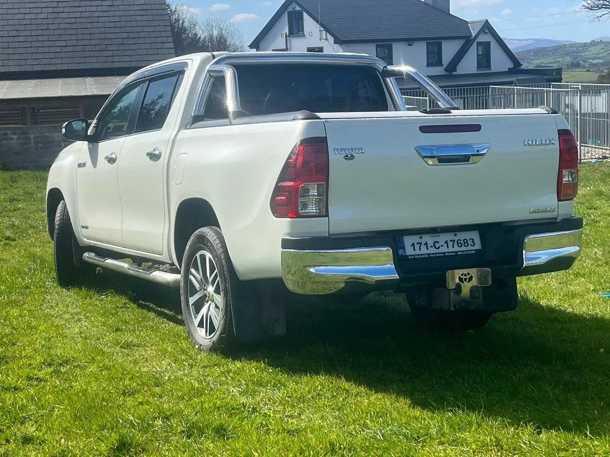Toyota Hilux - Image 3