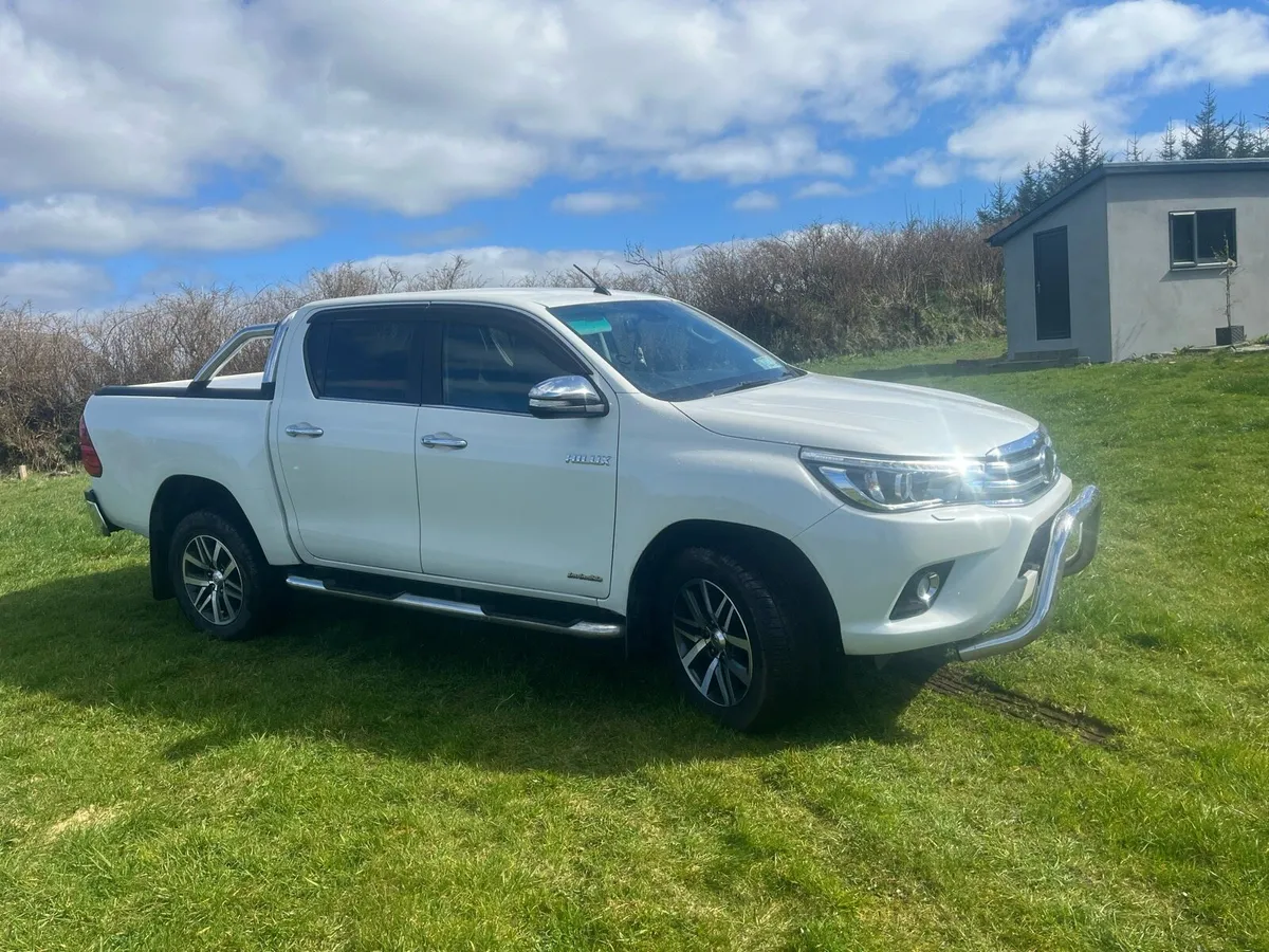 Toyota Hilux - Image 4
