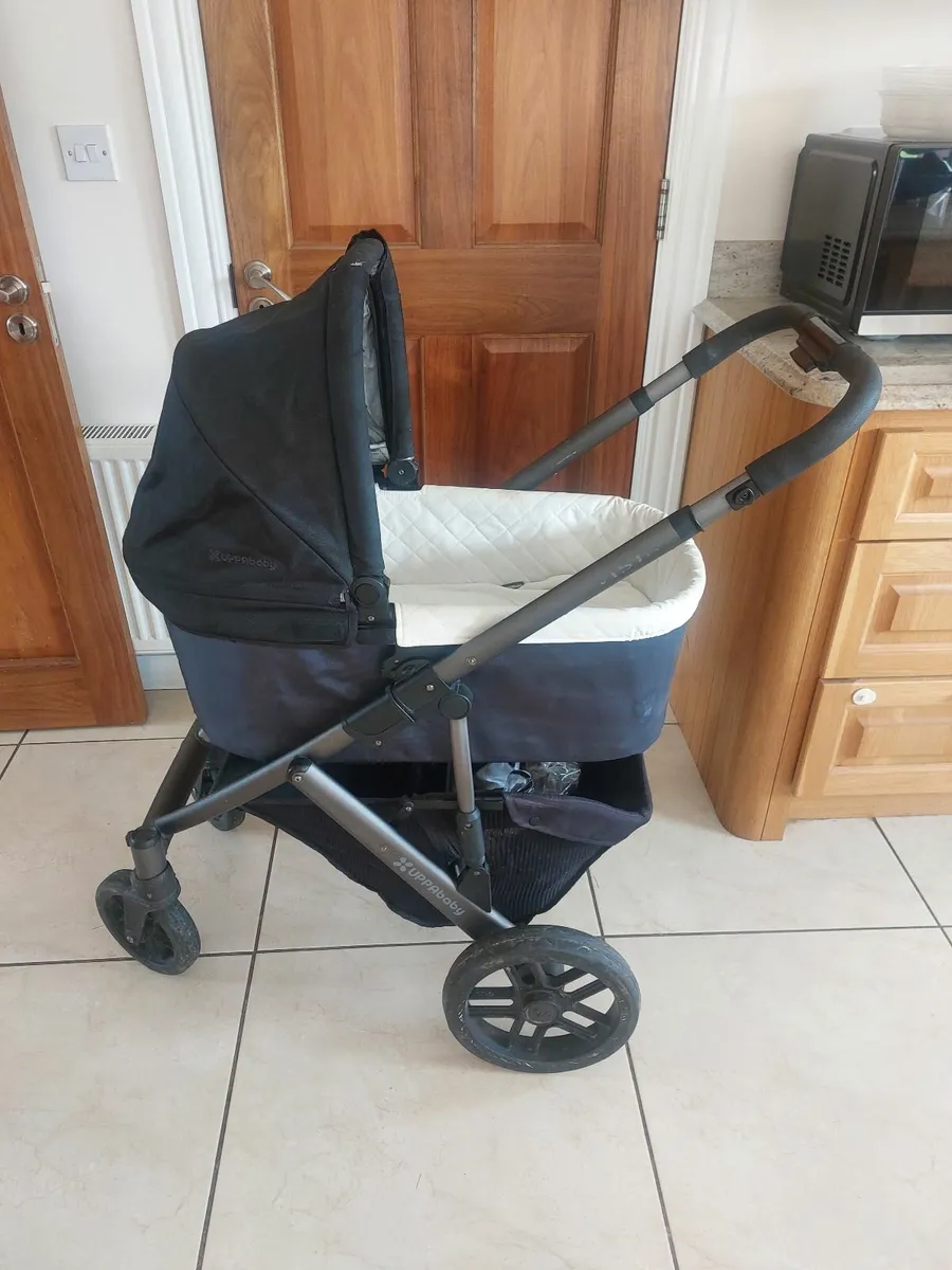 Uppa Baby Vista travel system - Image 3