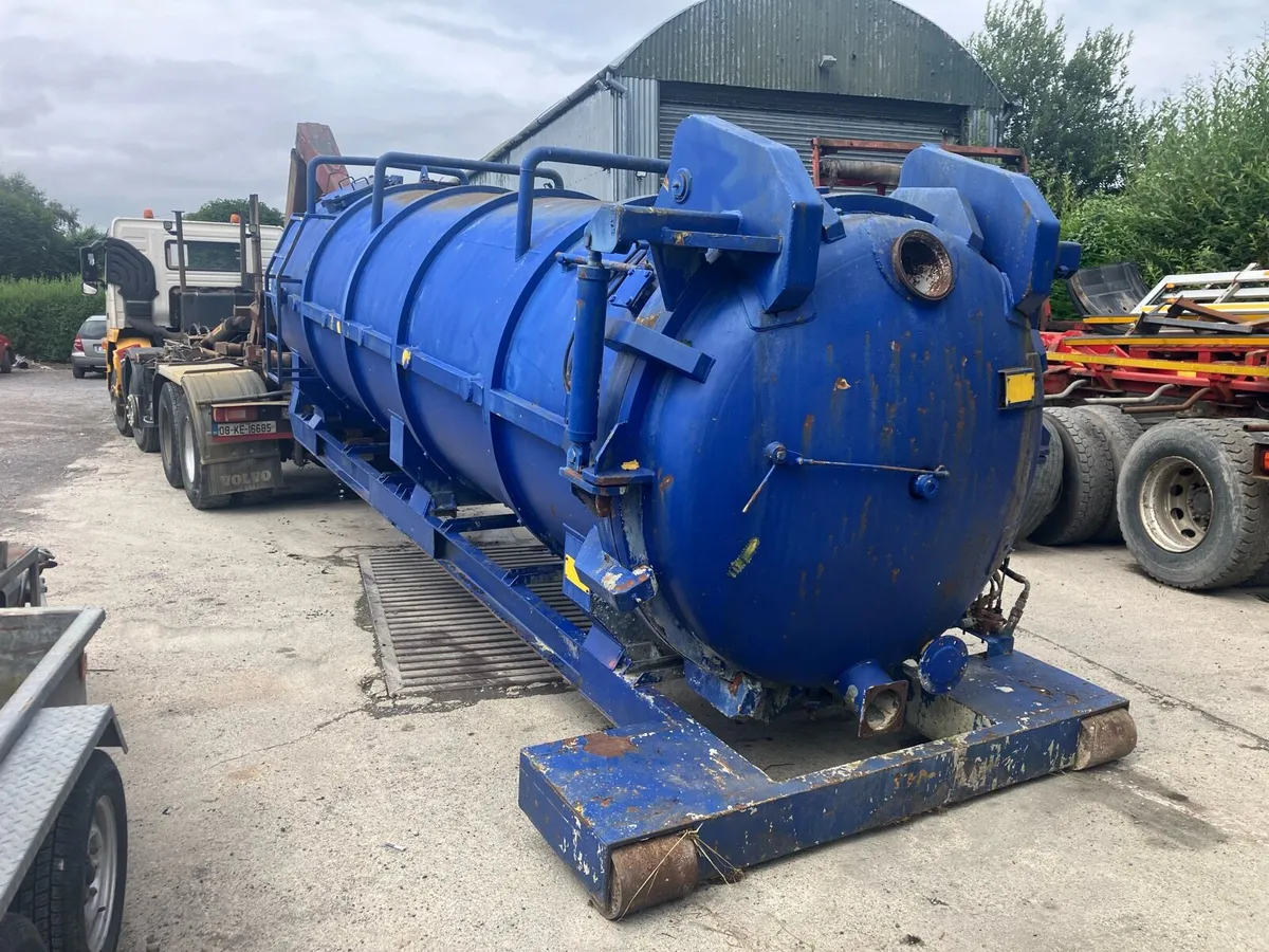 Tanker - Image 3