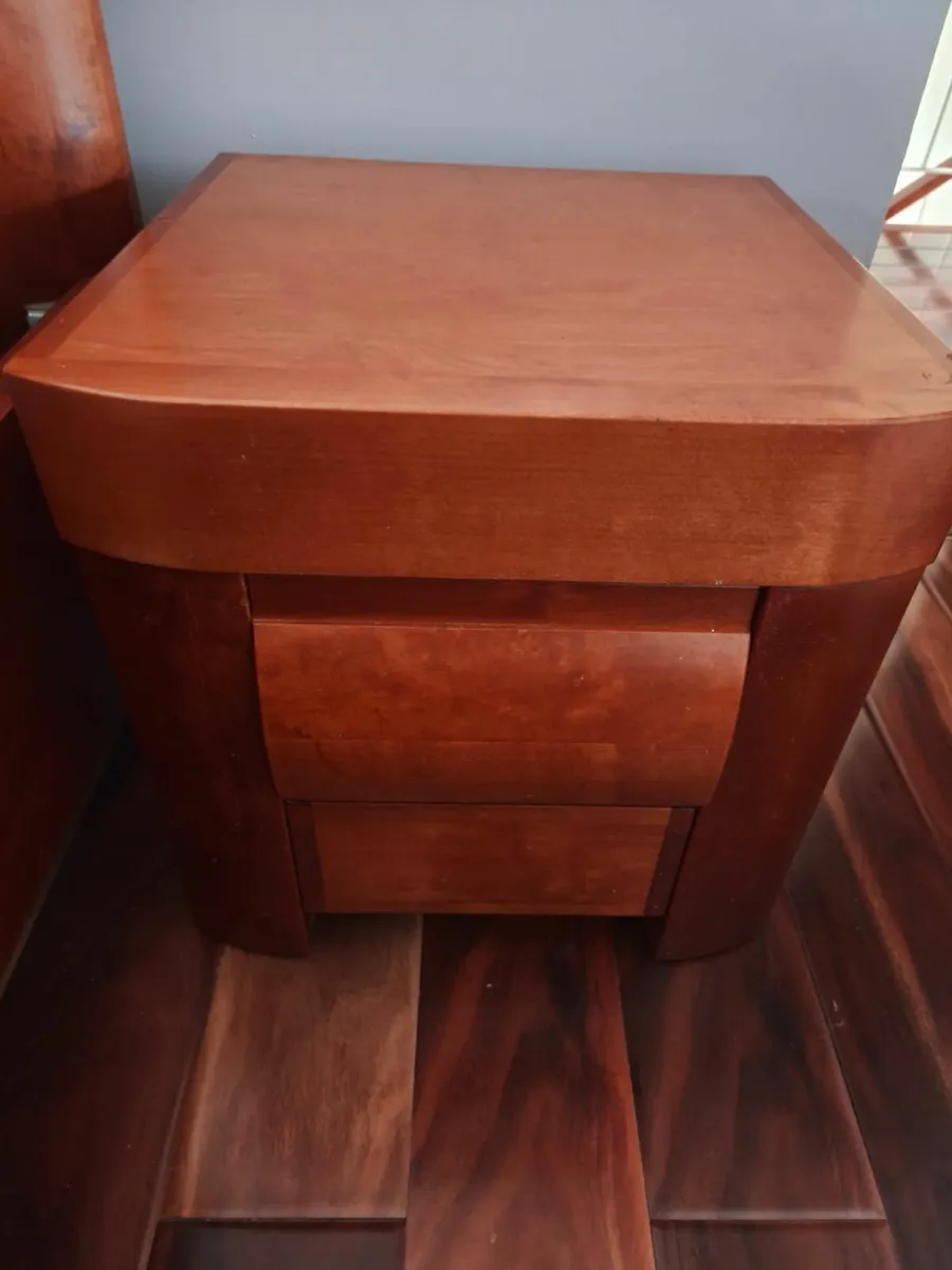 Bedroom furniture - Image 2