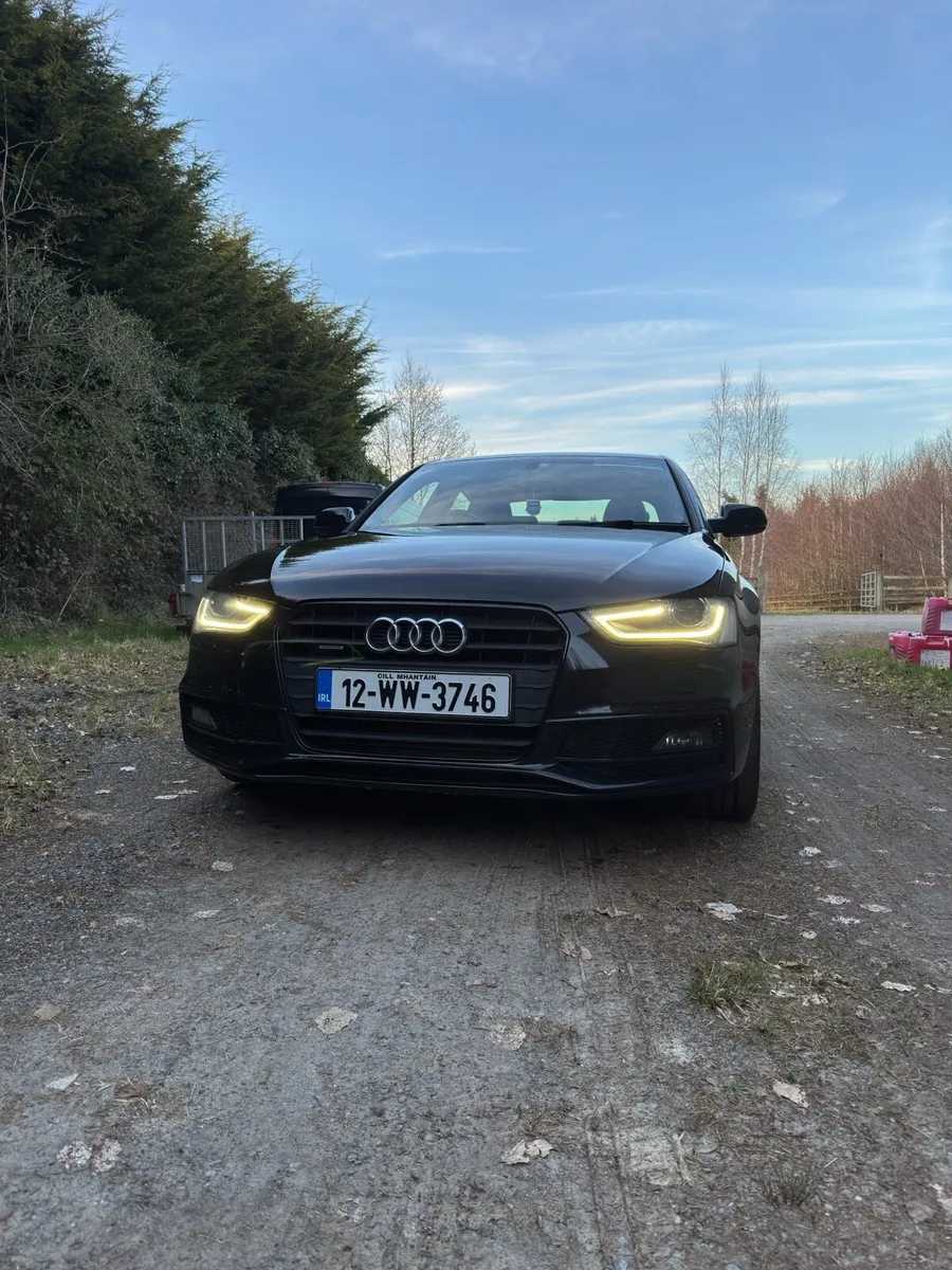 Audi A4 S-line Black ed Quattro - Image 2