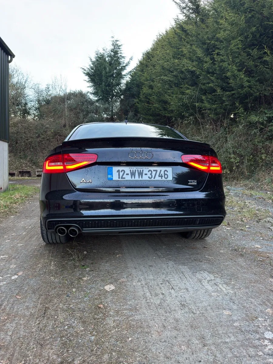 Audi A4 S-line Black ed Quattro - Image 4