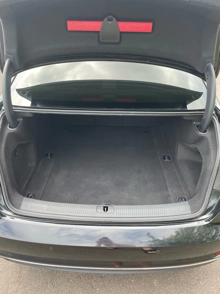 Audi A4 Diesel Black Manual - Image 4