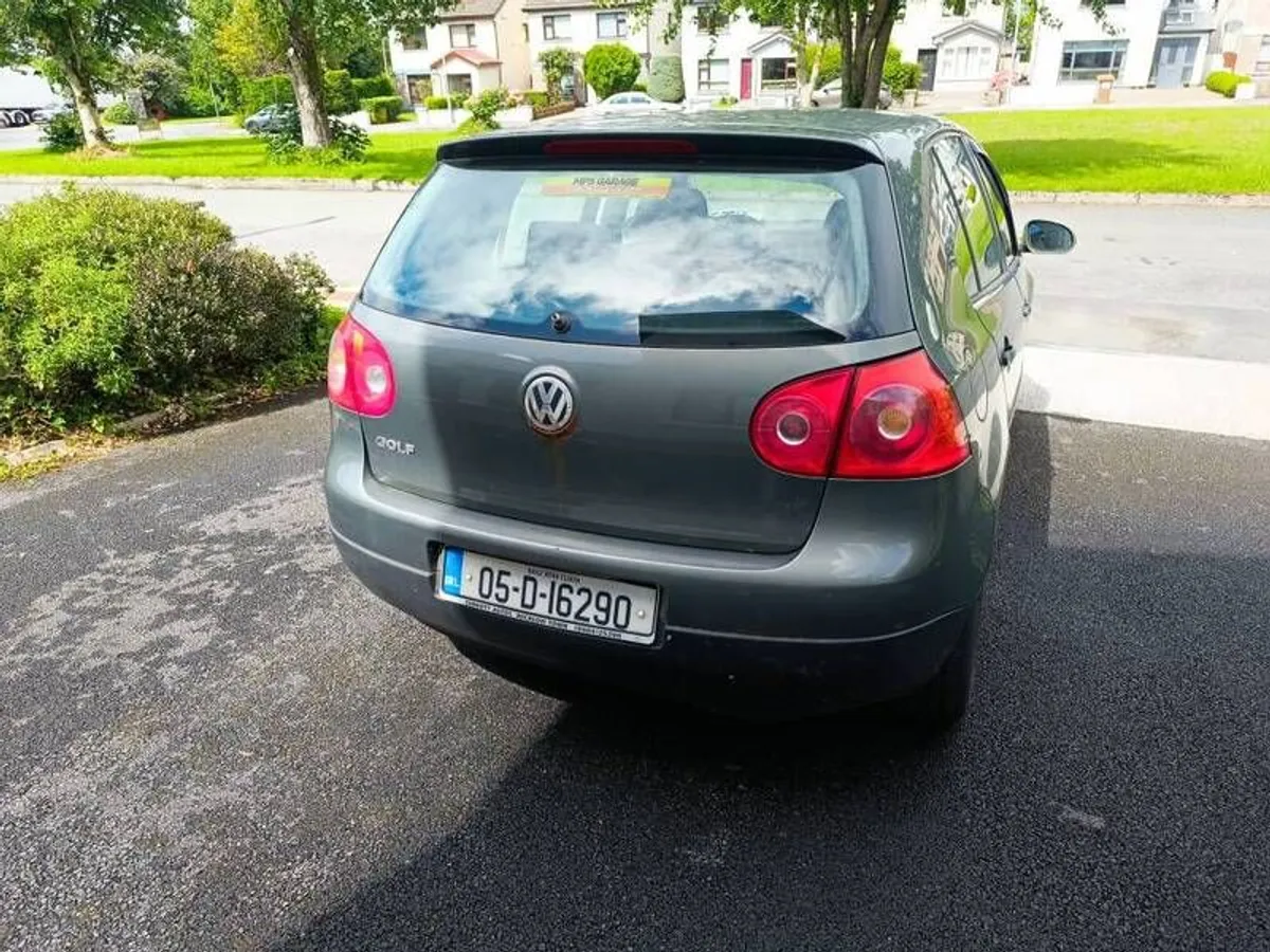 2005 Volkswagen Golf - Image 3