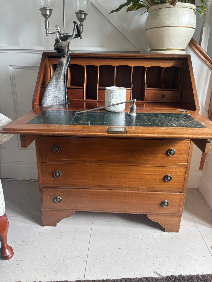 Writing cabinet - Image 1