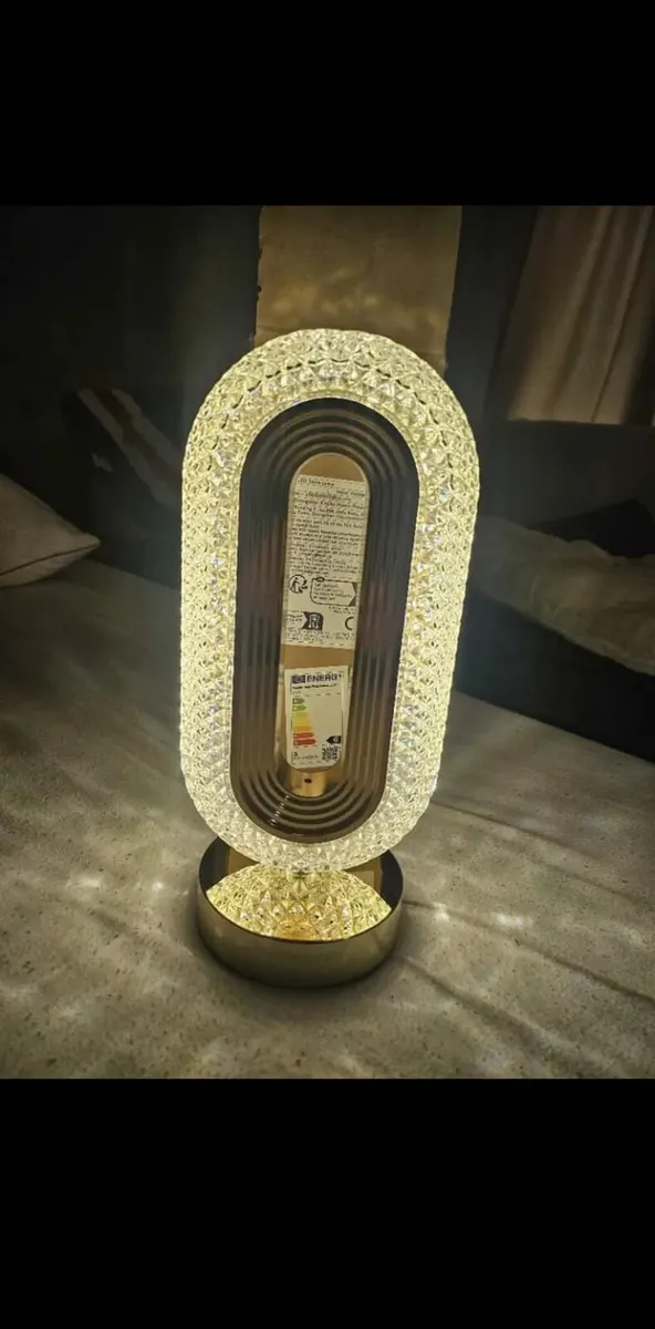 Table lamp/ Bedside lamp/ Modern LED light - Image 3