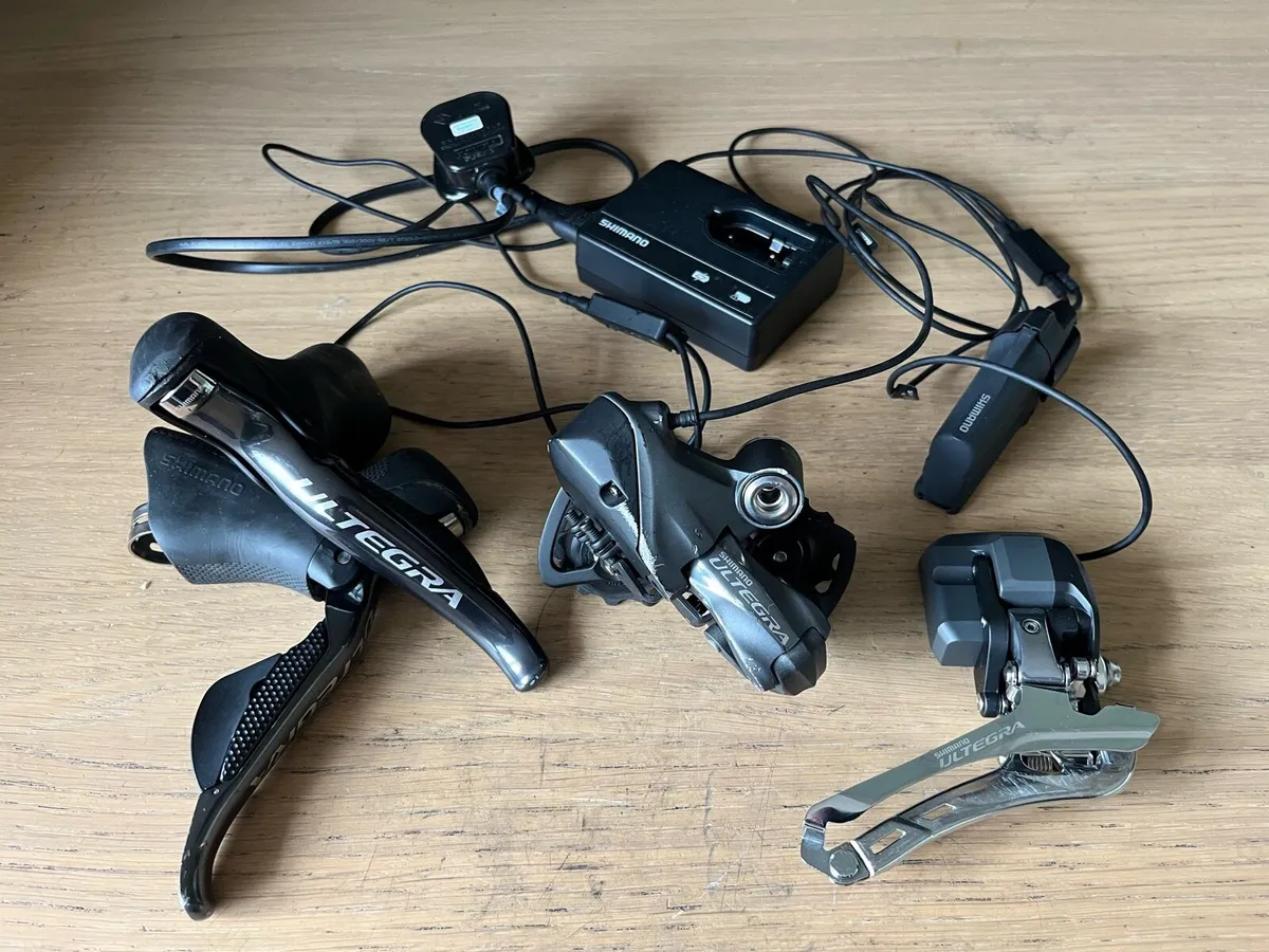 Shimano Ultegra Di2 Transmission - Image 1