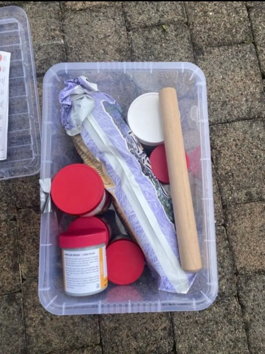 Pottery kit - Image 1