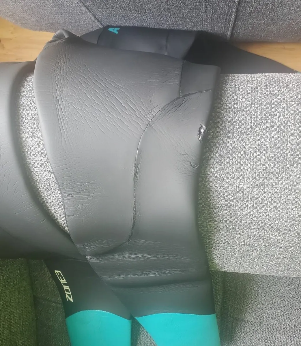 ZONE3 Azure 2.0 Women's Wetsuit Size L - Image 2