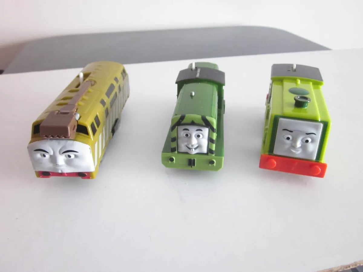 Three Thomas & Friends Motorised TrainEngines - Image 1