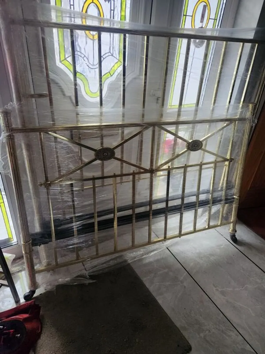 VINTAGE double brass bed - Image 1