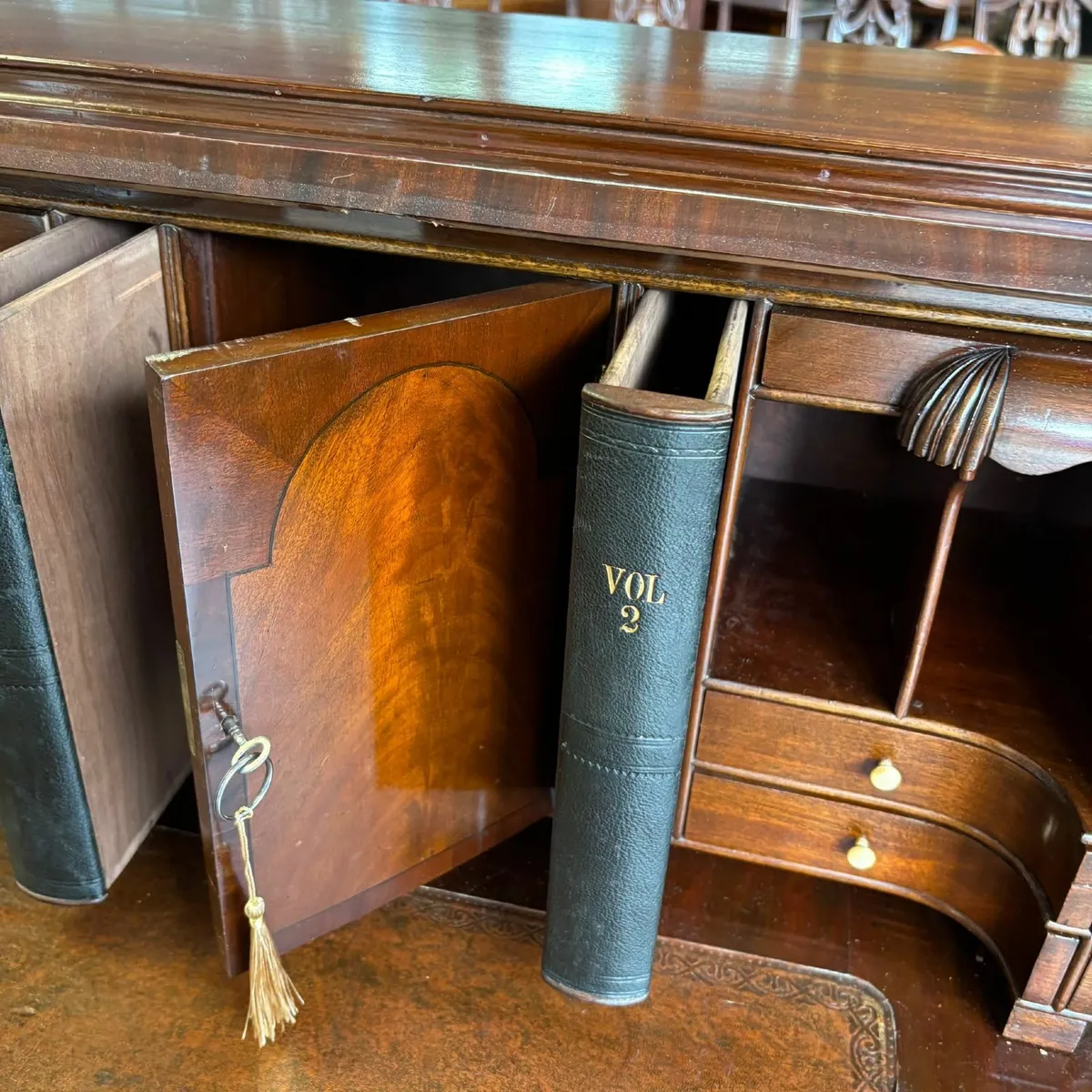 Fabulous Edwardian mahogany flamed tan leather wri - Image 4