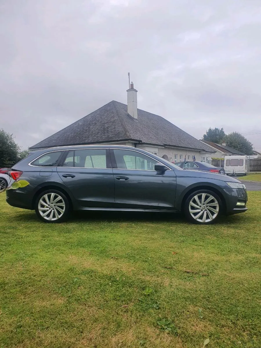 SKODA OCTAVIA STYLE 150BHP 2021 - Image 4