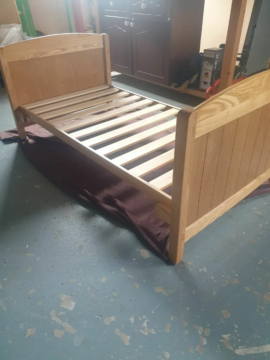 Cot/bed - Image 4