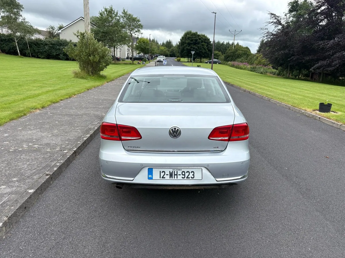 2012 Volkswagen Passat Highline - Image 3