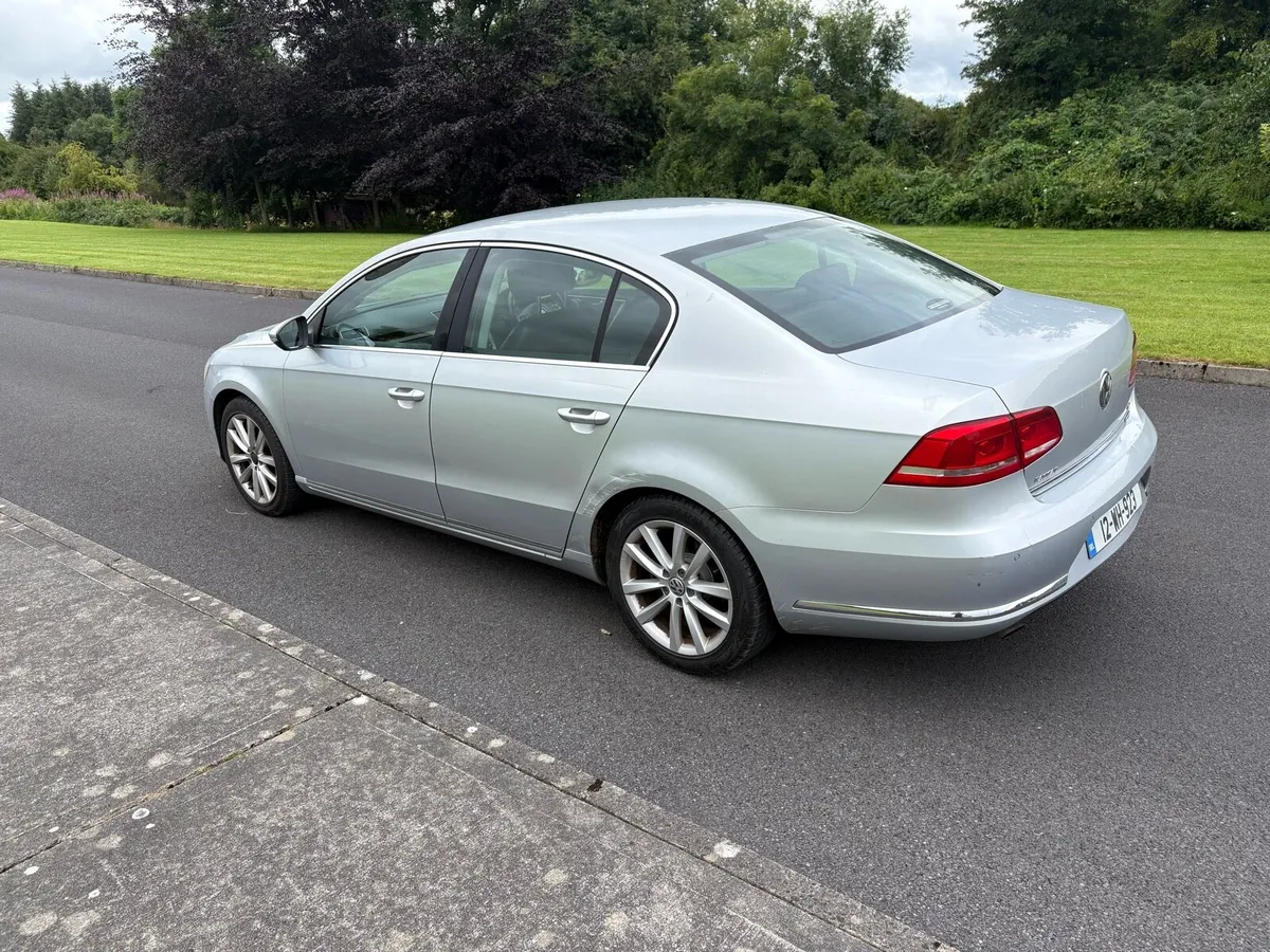 2012 Volkswagen Passat Highline - Image 4